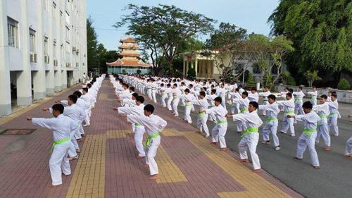 Huấn luyện