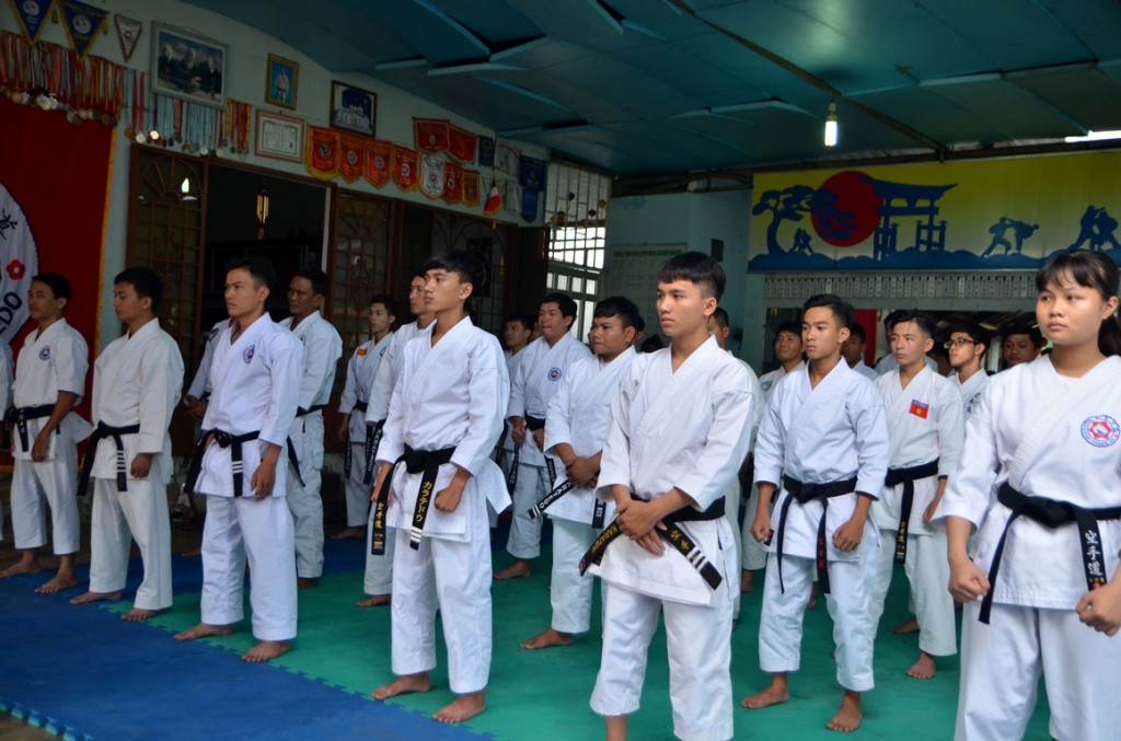 Các Võ sư, HLV, và Huyền đai thuộc các Phân đường trực thuộc Choju Suzucho Karate-do về tham dự buổi họp mặt